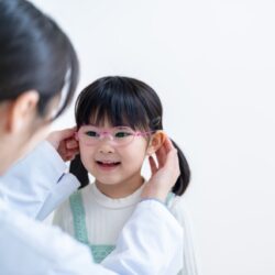 『あつまさ先生の道しるべvol.51』～子どもの近視の原因と予防対策～