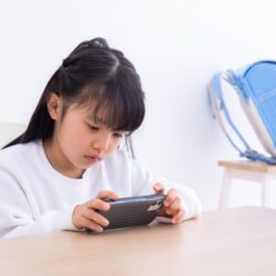 『あつまさ先生の道しるべvol.52』～SNSが子どもに与える影響～